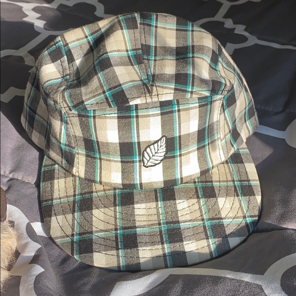 Beautiful plaid 5 panel hat! Barely worn!